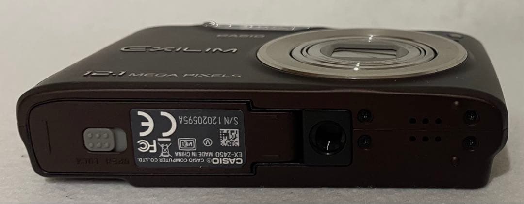 デジタルカメラ CASIO EXILIM 12.1MEGA PIXELS