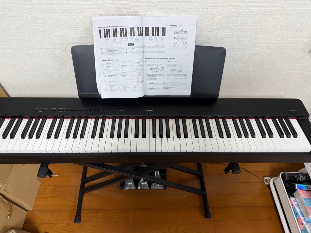 ヤマハ　P225B 電子ピアノ　キーボード　ブラック