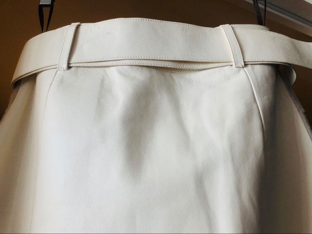 【新品未使用タグ付き】Tod's トッズスカートホワイト４０　参考定価109万円