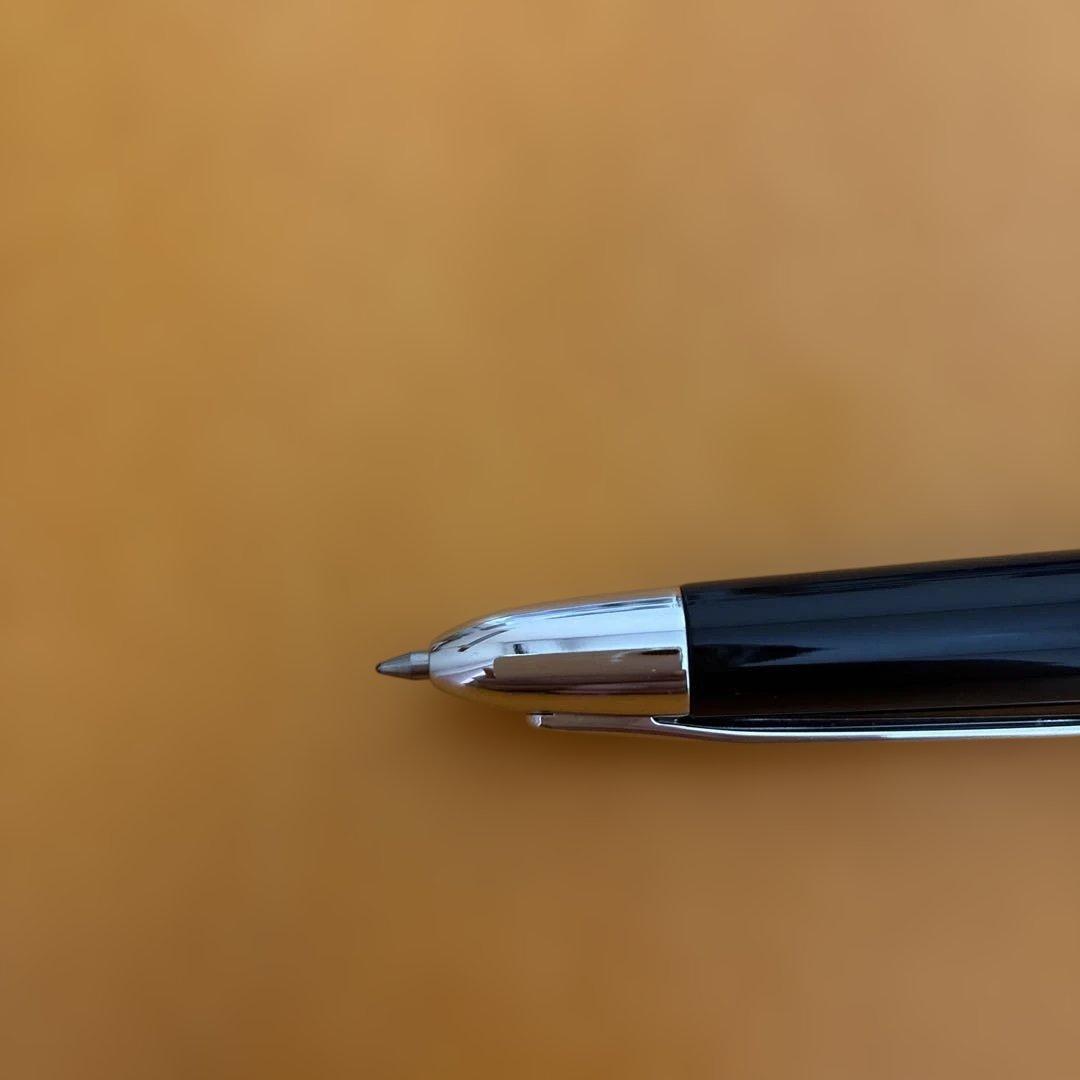 PILOT キャップレス　ボールペン黒いエレガントなボールペン本体