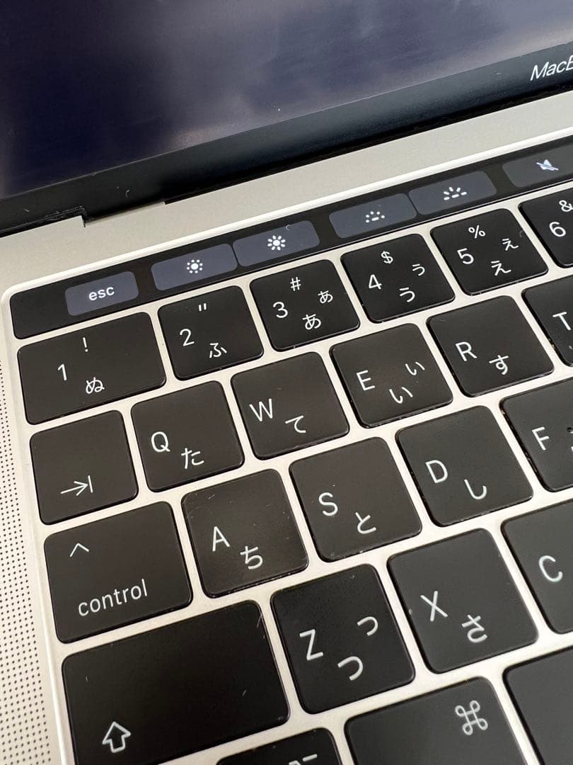 MacBook Pro 13インチ 2016年モデル／タッチバー付き【ジャンク】