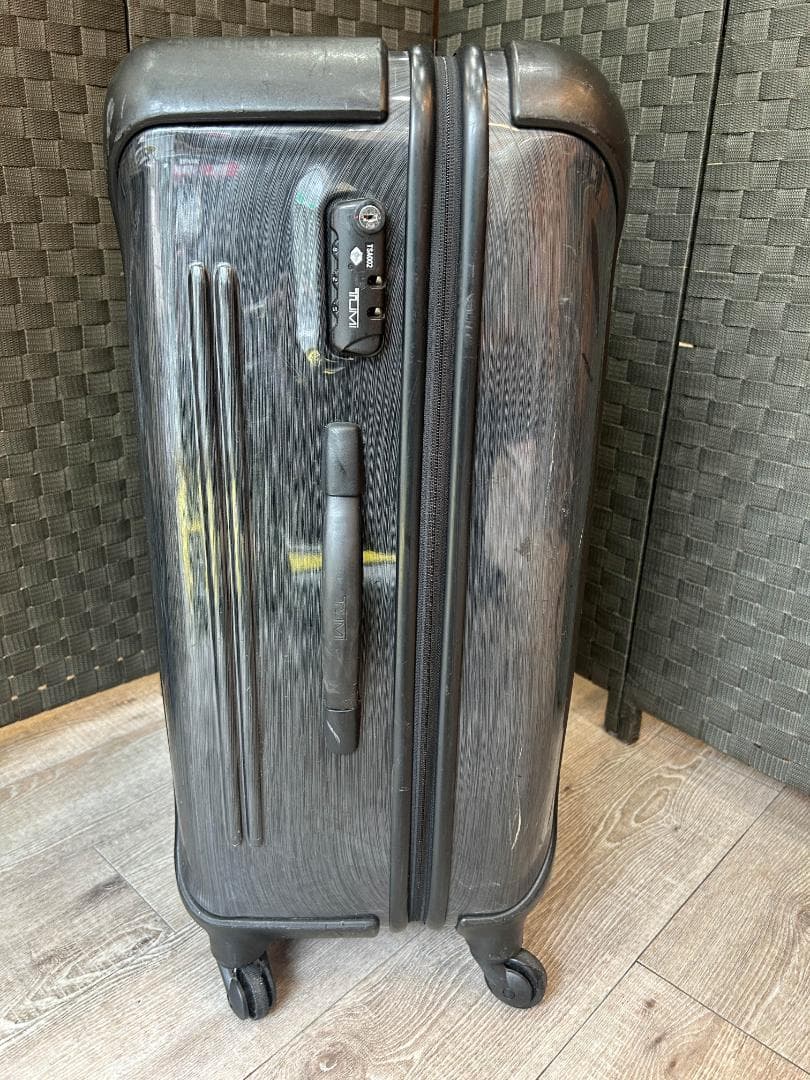 TUMI トゥミ スーツケース キャリーケース 中古品 訳アリ品