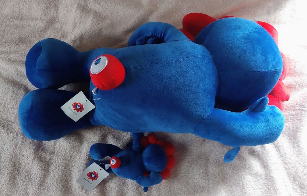 関西万博限定・ミャクミャクくじ1等・3等　2個セット　特大ぬいぐるみ