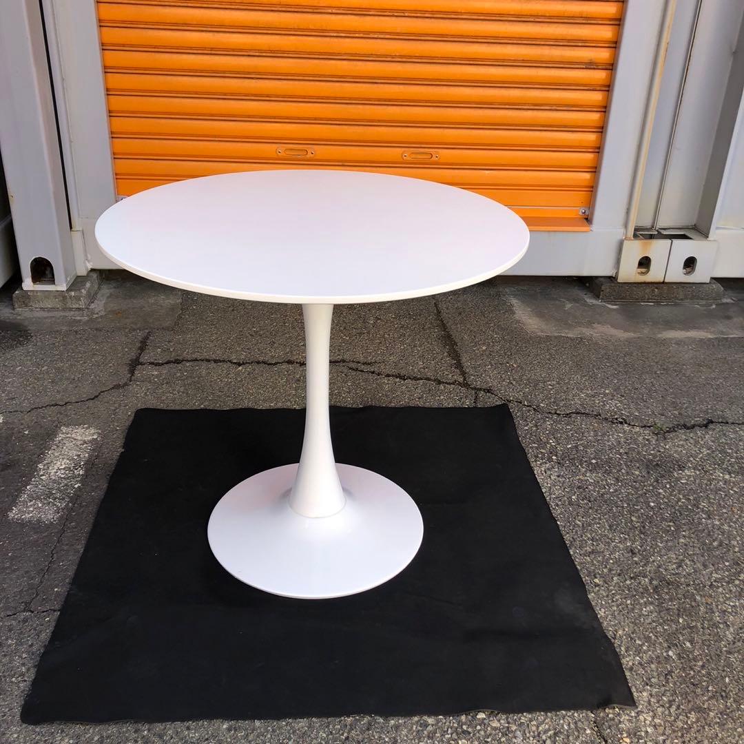 ホワイト円形ダイニングテーブル　カフェテーブル