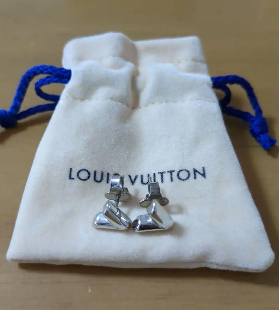 LOUIS VUITTON シルバーピアス