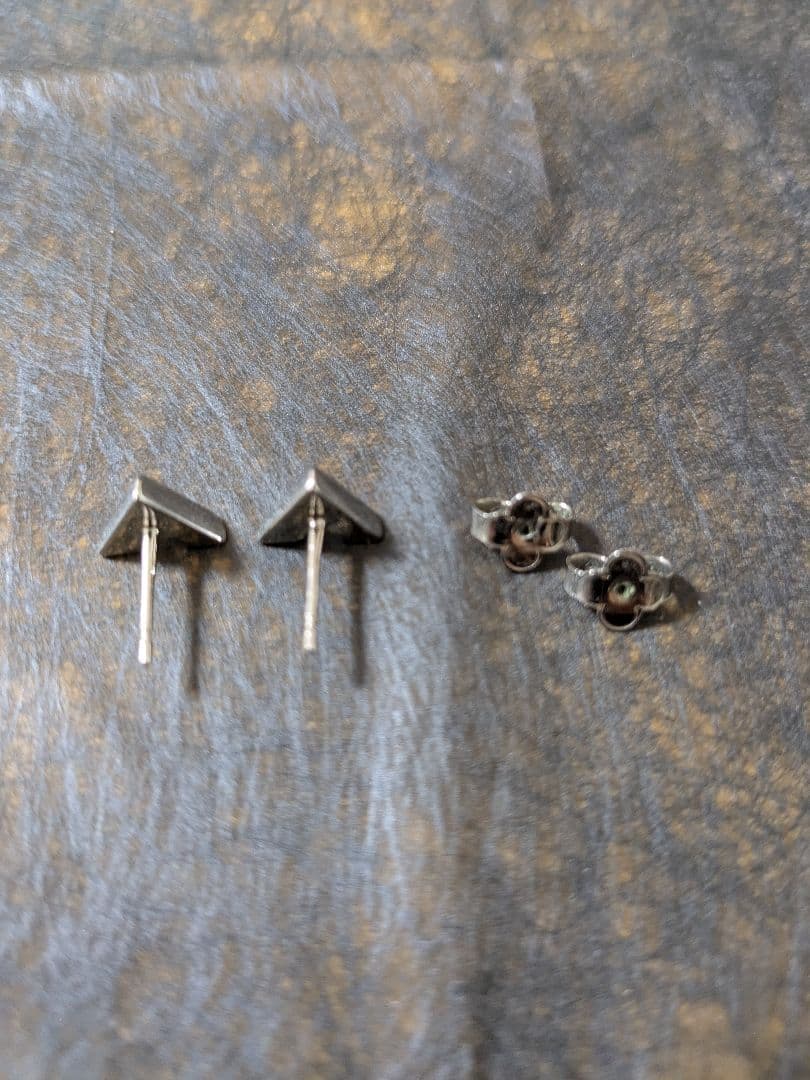 LOUIS VUITTON シルバーピアス