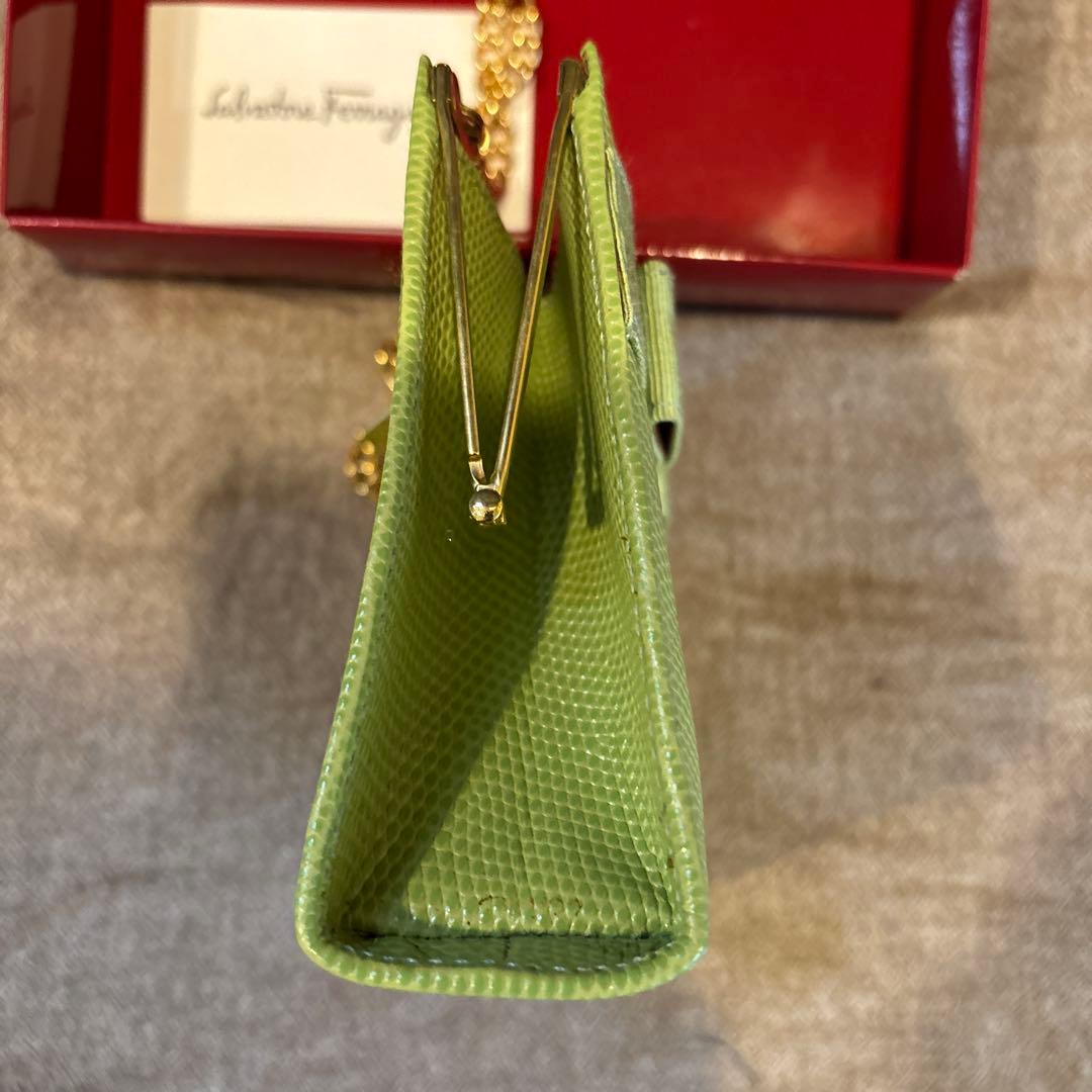 フェラガモ Ferragamo ショルダーバック グリーン ゴールドチ