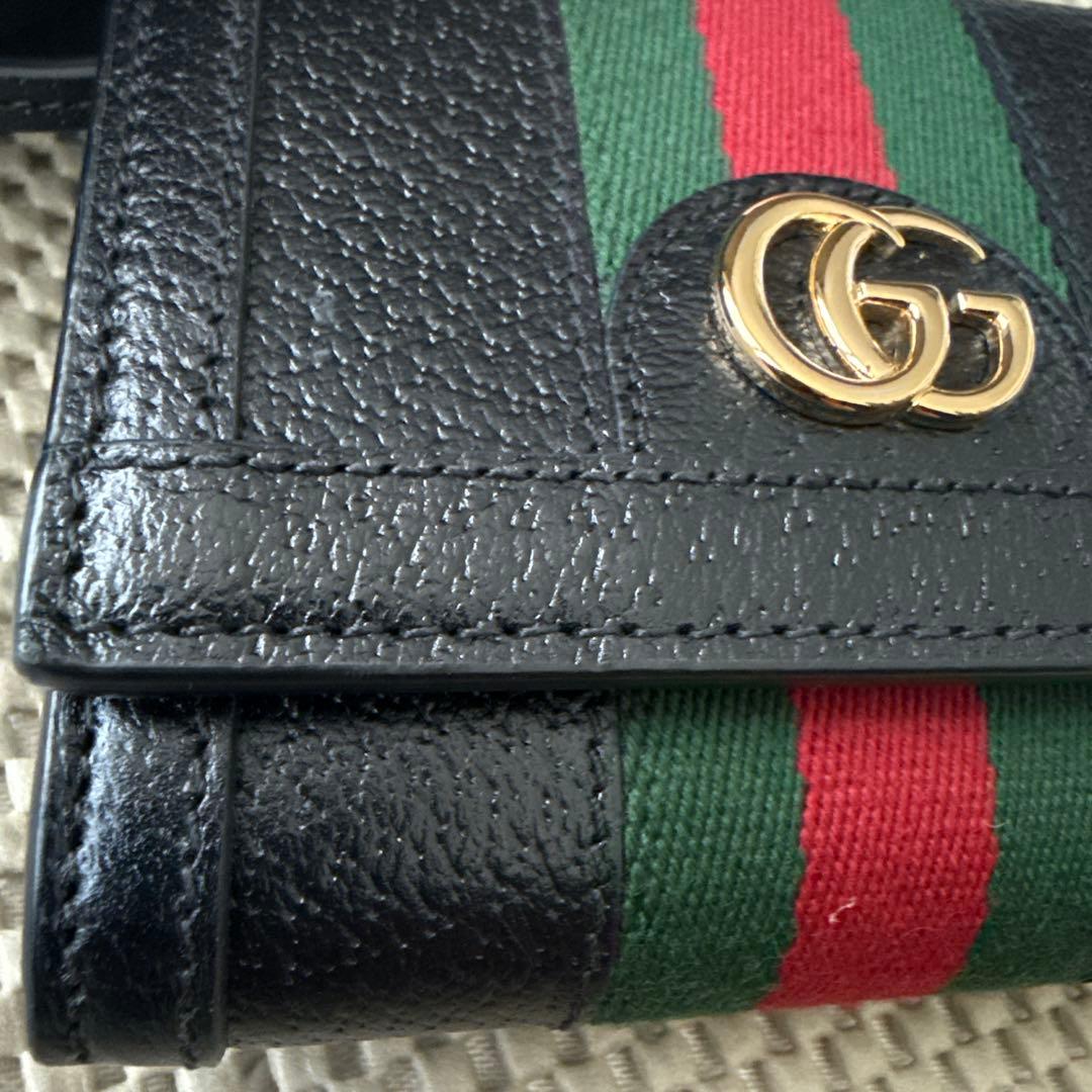 GUCCI GGロゴ 二つ折り財布 ブラック