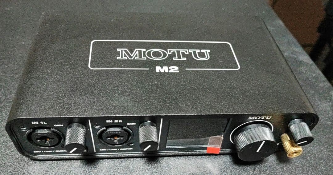 MOTU M2 インターフェース【液晶破損有り】