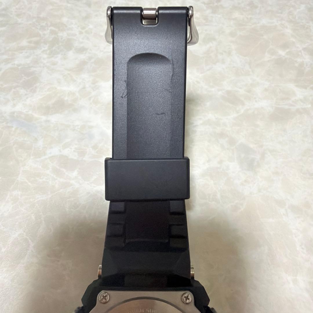 G-SHOCK GST-B100-1AJFソーラー充電システム