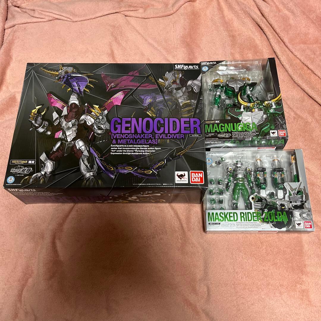 ファム&ジェノサイダー&マグナギガ&ゾルダ　仮面ライダー龍騎 フィギュアーツ