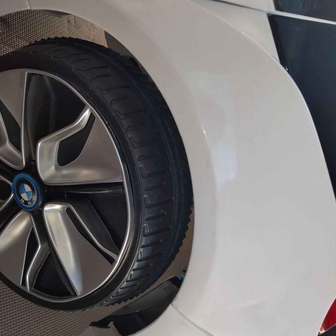 トイザらス　BMW i8 Concept Spyder 子供用電動自動車