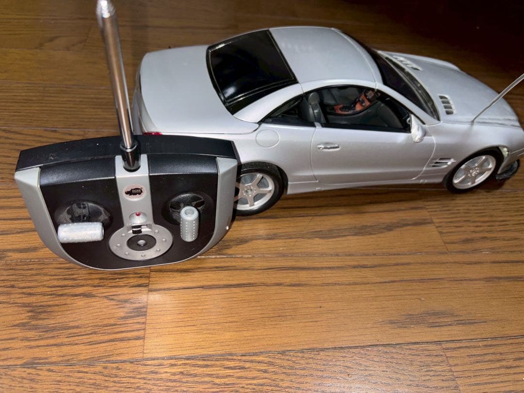 タミヤ　ラジコン　メルセデスベンツ　SL500 1/12スケール