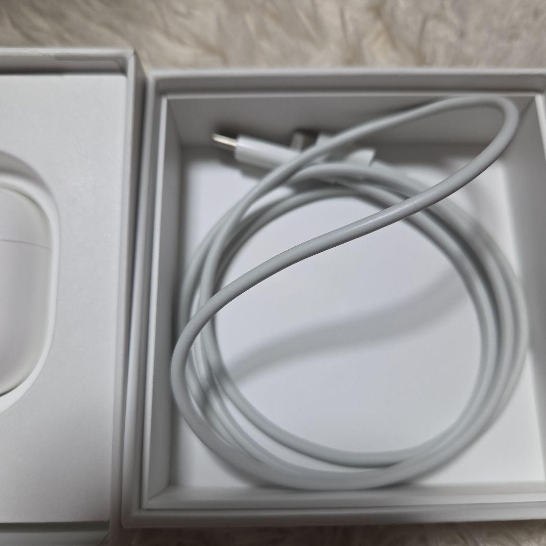 AirPods本体 充電ケース・ケーブル付き