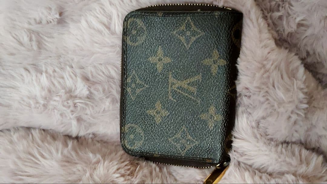 VUITTON 小銭入れ