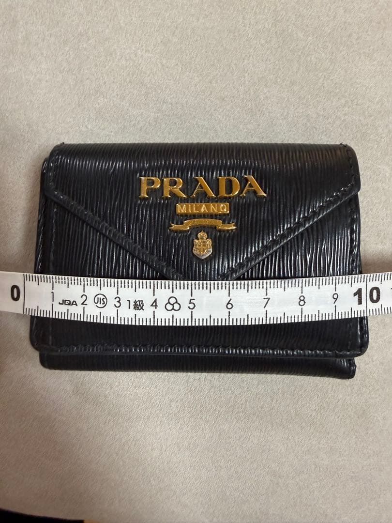 PRADA☆ブラックレザー 三つ折りミニウォレット