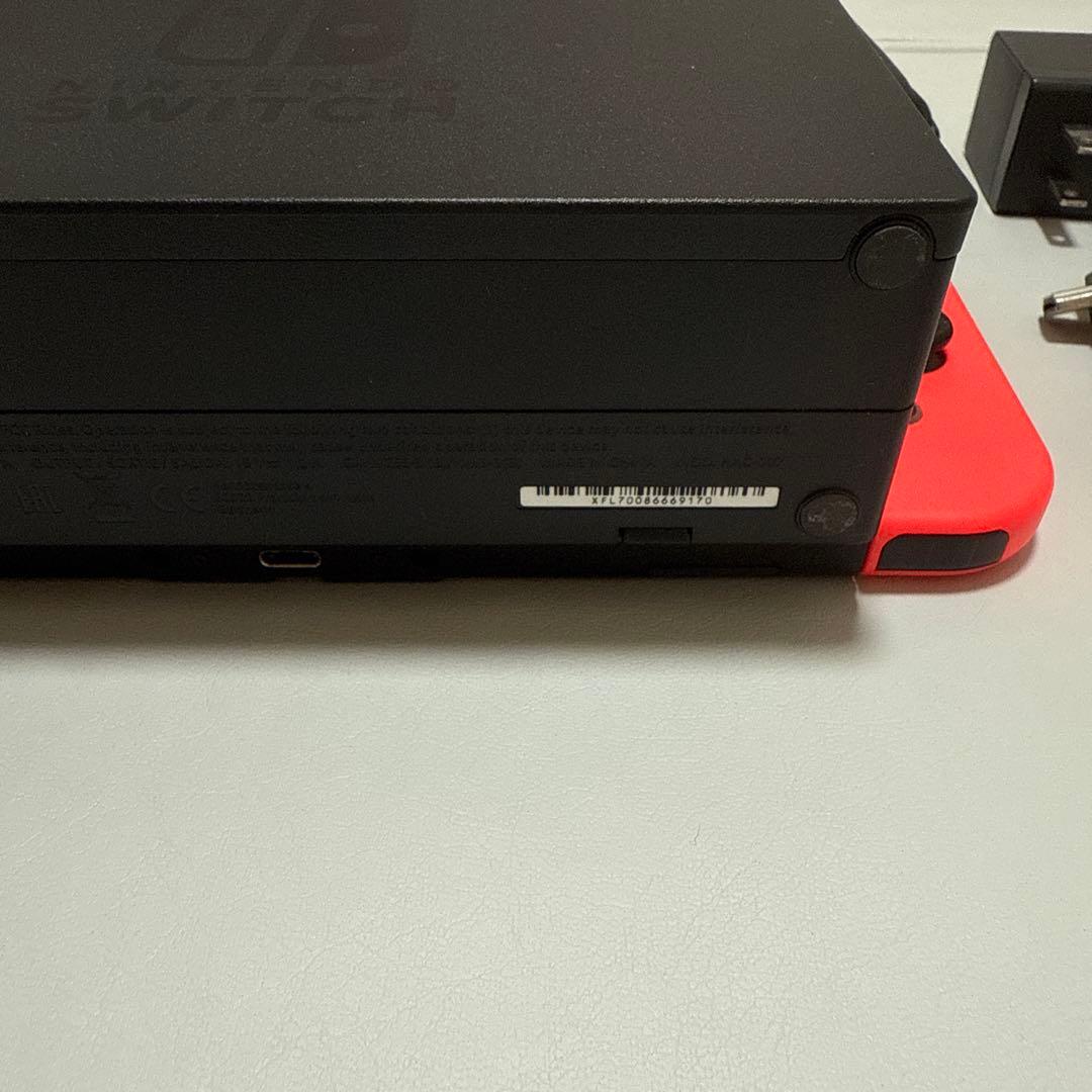 Nintendo Switch ネオンレッド/ブルー 本体　移動用ケース付き