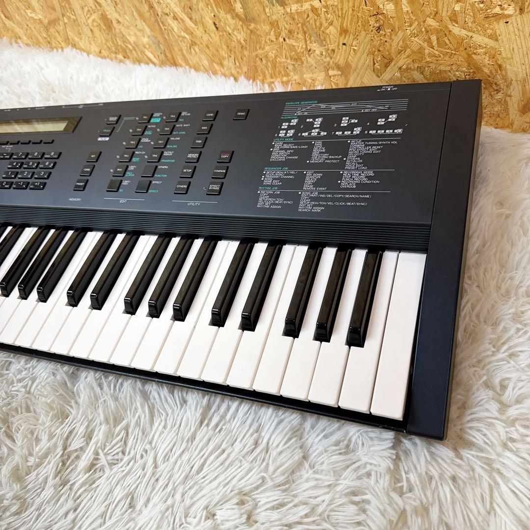 YAMAHA ヤマハ V50 シンセサイザー 61鍵盤 動作品②