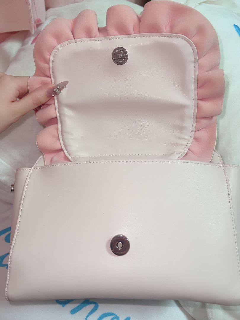 。Eternity love mellfy bag