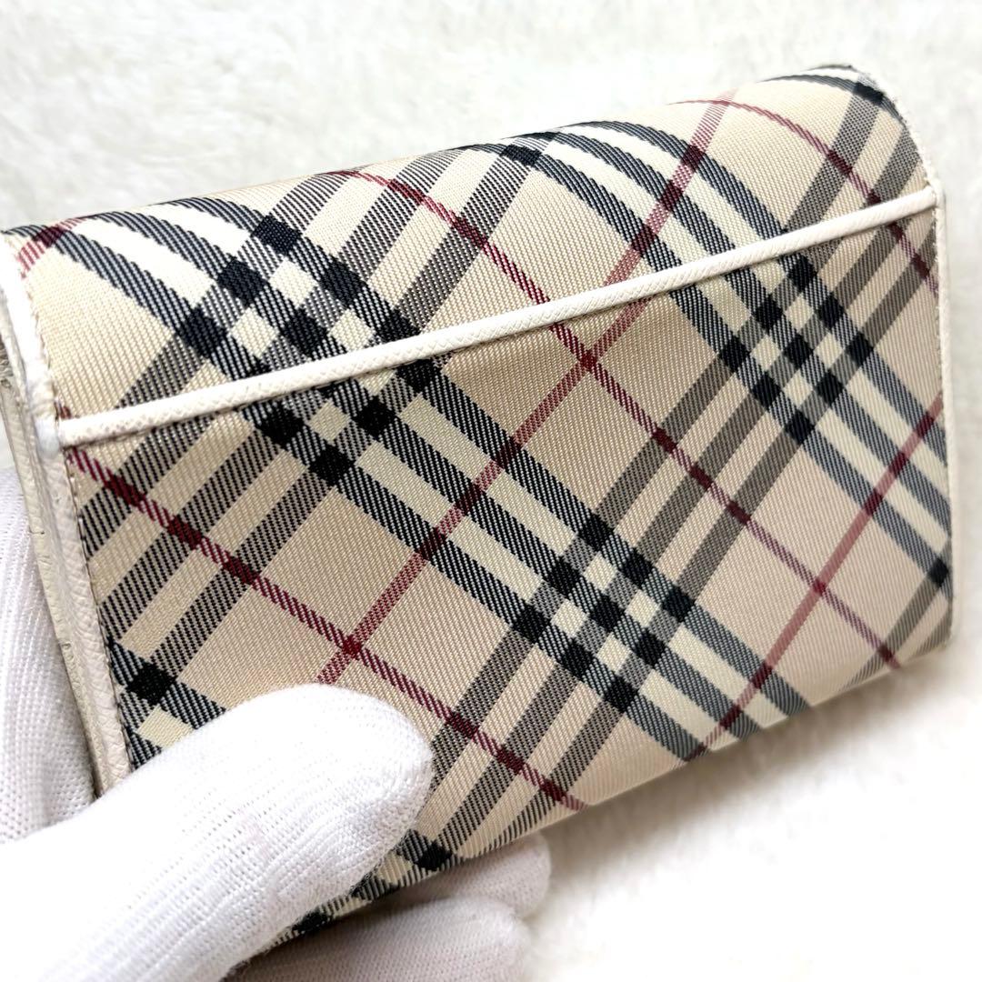 美品　BURBERRY バーバリー 二つ折り財布 ノバチェック ホワイト