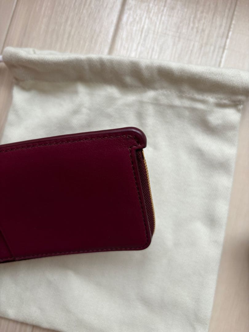 【新品未使用】ロエベ　ノット カードホルダー（シャイニーナパカーフ）