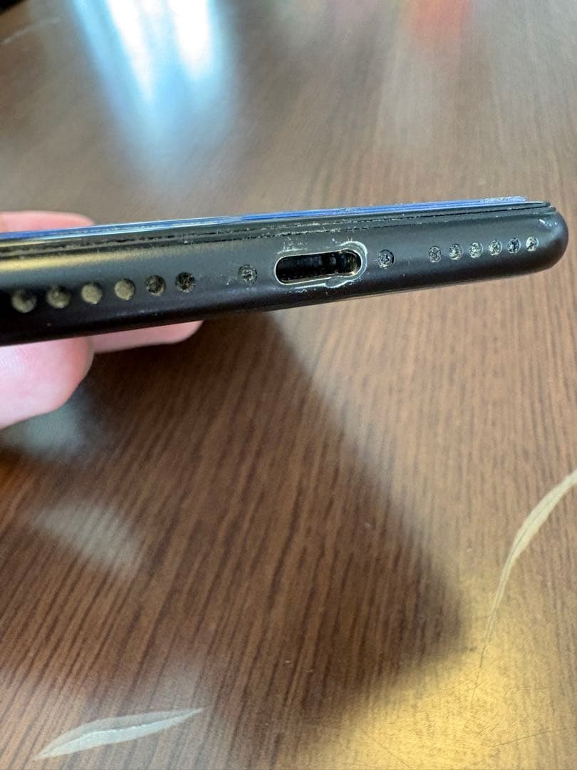 iPhone SE 2 black 画面ひび割れあり 128GB