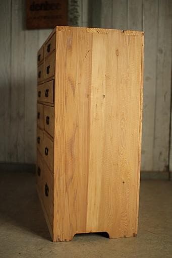 古い木製の引き出し　12杯　タンス　収納　古家具　古民家