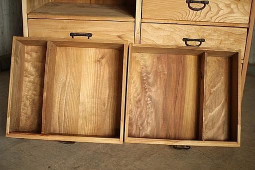 古い木製の引き出し　12杯　タンス　収納　古家具　古民家