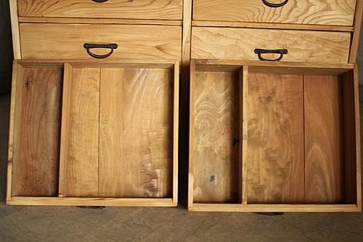 古い木製の引き出し　12杯　タンス　収納　古家具　古民家