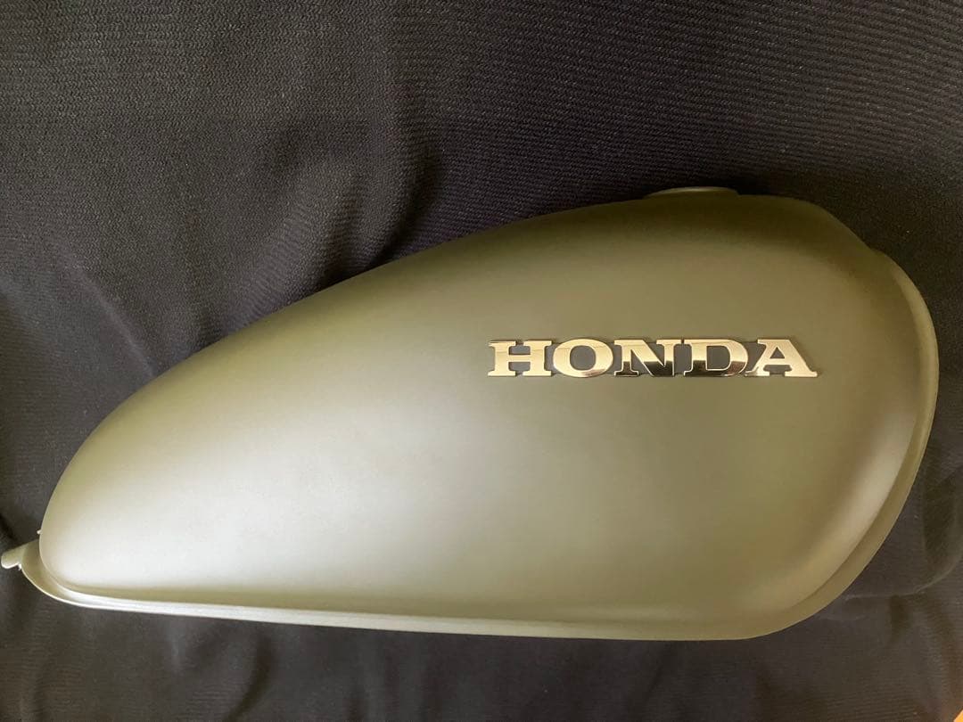 CB400ss バイクタンク マットオリーブ　サイドカバー