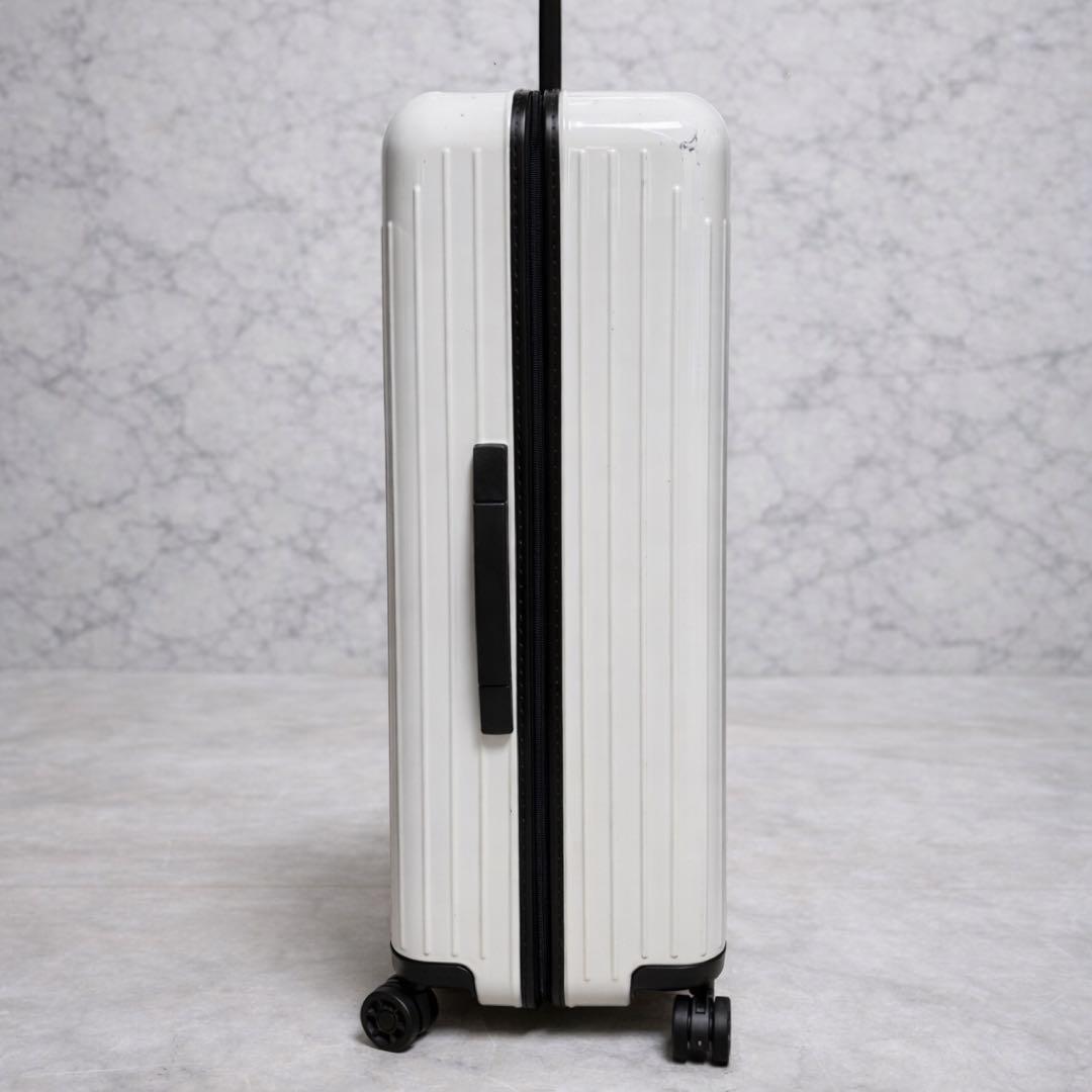 現行 リモワ エッセンシャルライト チェックインL 81L ネームタグ未使用