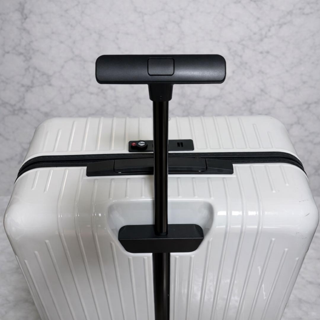 現行 リモワ エッセンシャルライト チェックインL 81L ネームタグ未使用