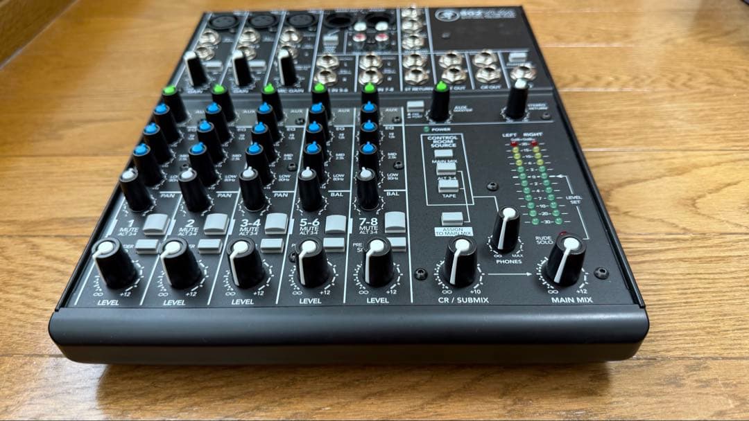 美品☆MACKIE コンパクトアナログミキサー 802VLZ4