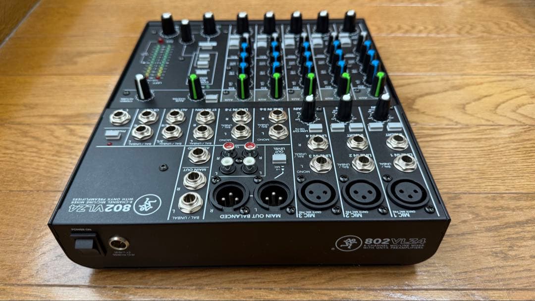 美品☆MACKIE コンパクトアナログミキサー 802VLZ4