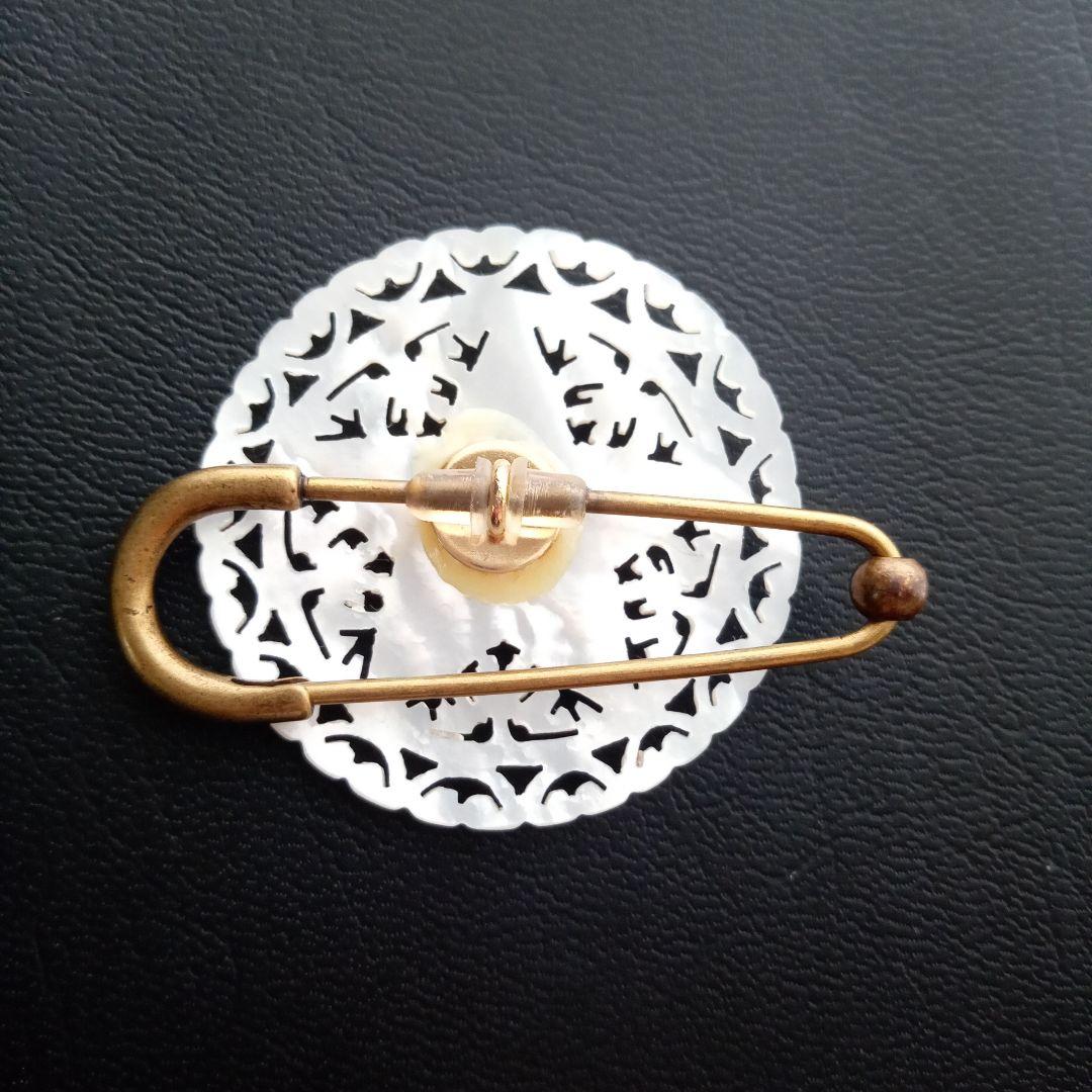 ベツレヘムパール 貝ボタン ブローチ 星 五芒星 工芸品 キルトピン付き