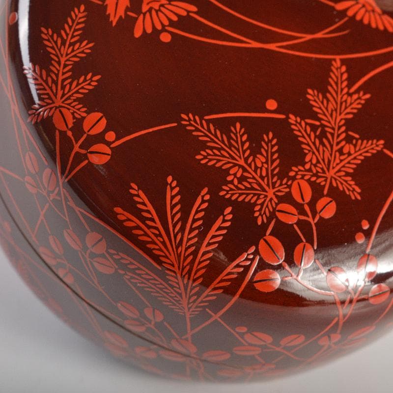 茶道具　漆塗　秋野蒔絵　内銀溜白粉解香合　在銘　共箱　D　R7406