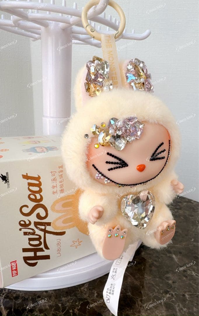 スワロフスキー　ラブブ　デコレーション　Have a Seat SISI シート