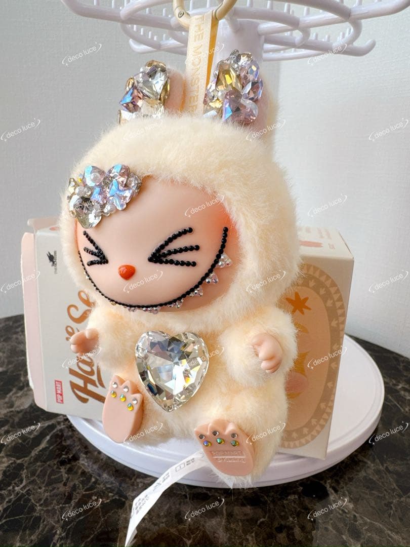 スワロフスキー　ラブブ　デコレーション　Have a Seat SISI シート