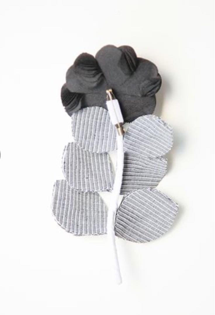 ミナペルホネン　canon カノン　コサージュ　ブローチ　入学式　卒業式　新品