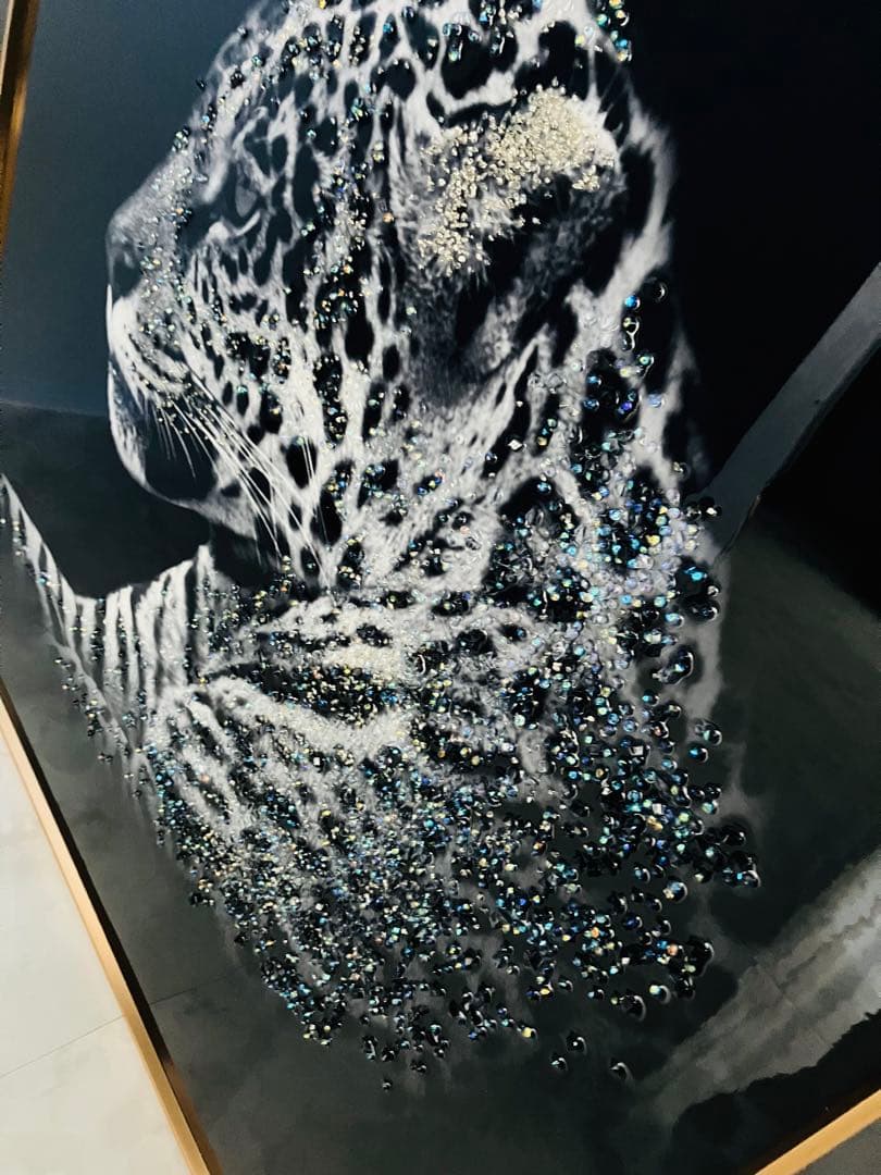 クリスタルアートパネル 水晶絵 水晶パネル 豹 パンサー 虎 モノトーン 黒 金
