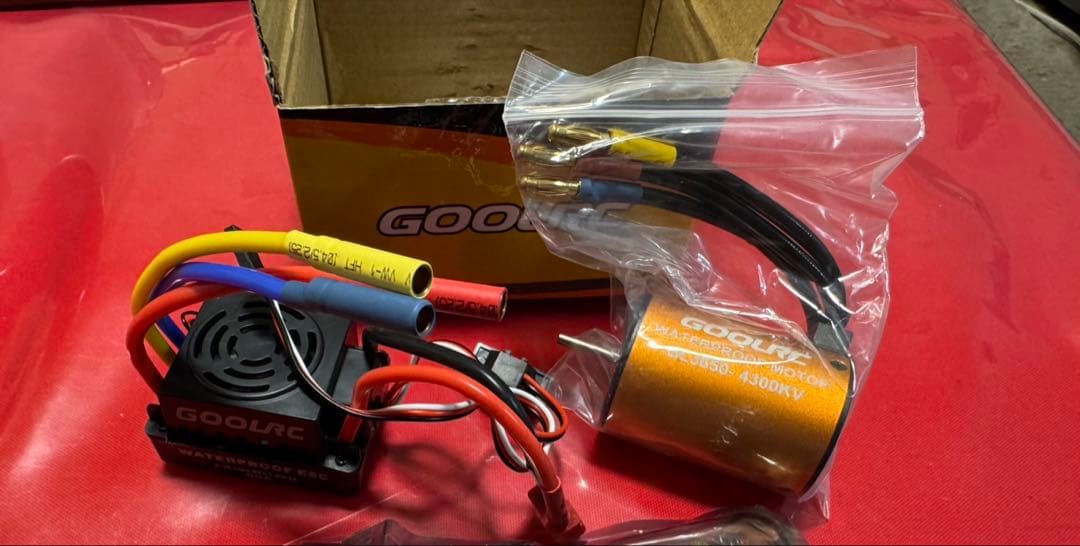 24時間限定価格　京商　1/10 ブラッシュレスモーター　オフロードラジコン