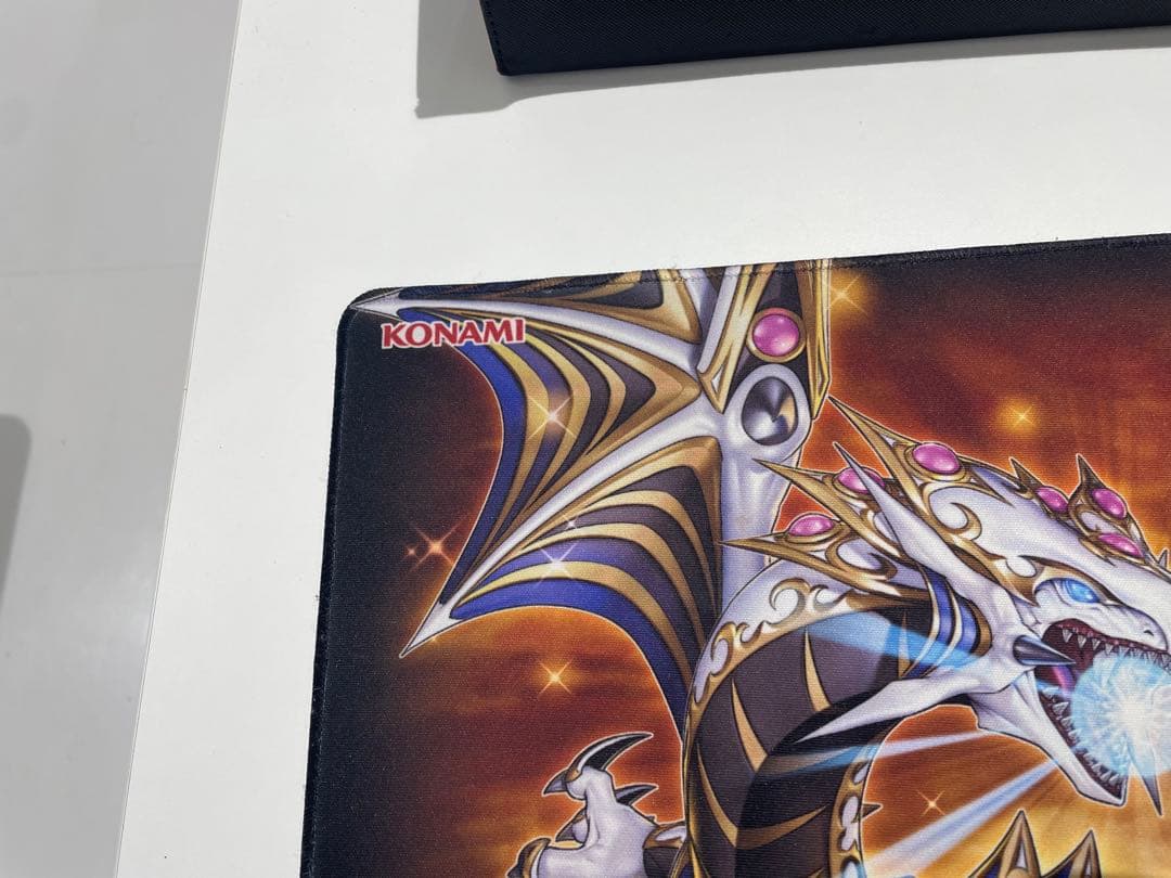 遊戯王 WCS2024 記念 プレイマット 聖域を守護せし光の龍