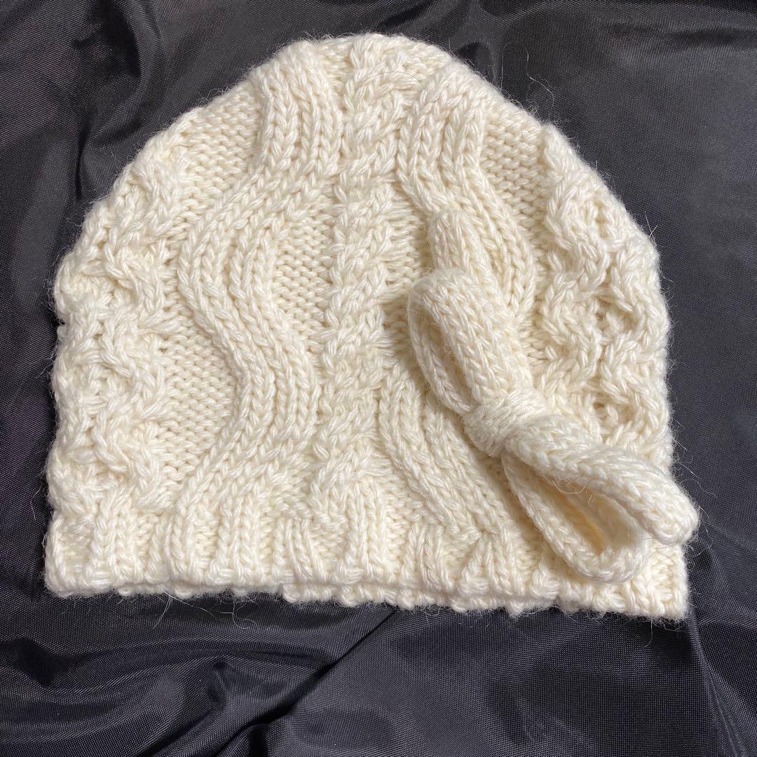 MIUMIU アイボリー ケーブル編み ニット帽 リボン付き