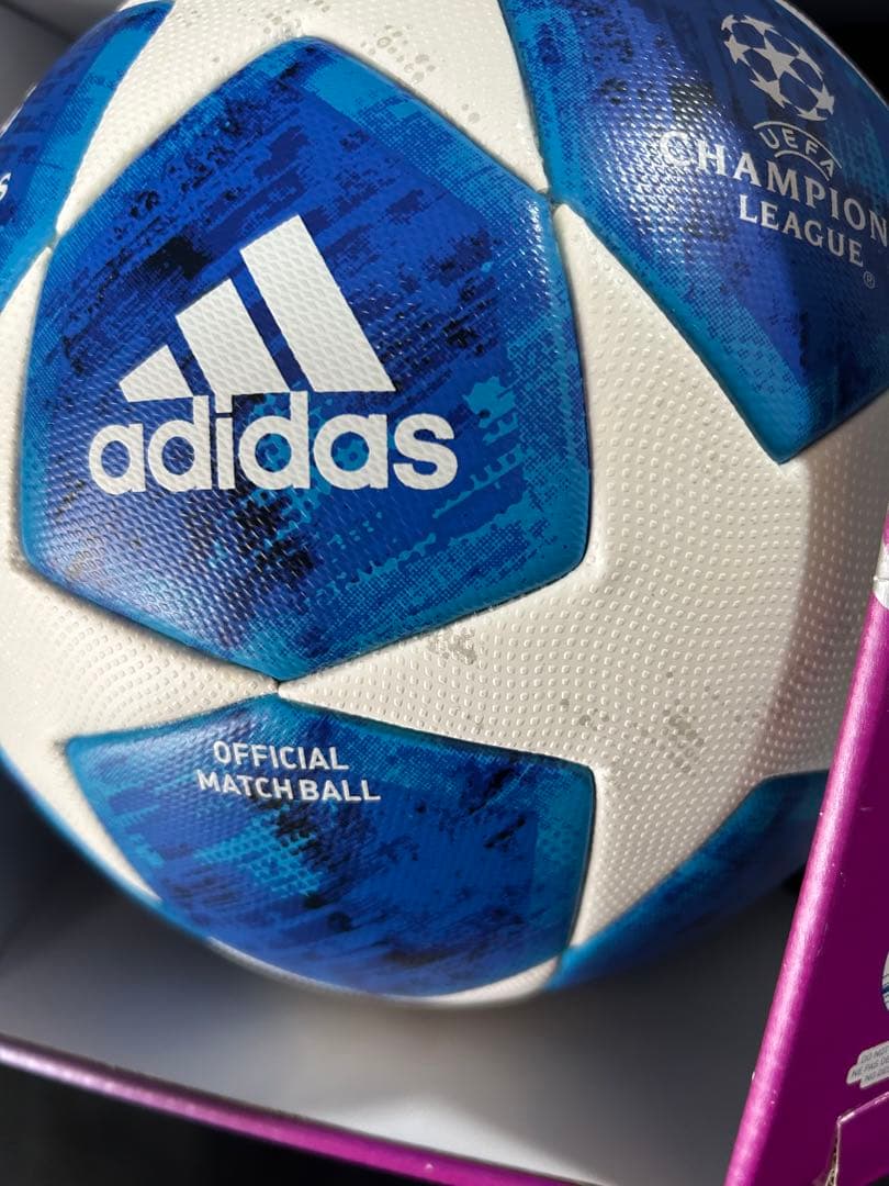 18-19UEFA チャンピオンズリーグ　フィナーレ公式球　箱無し