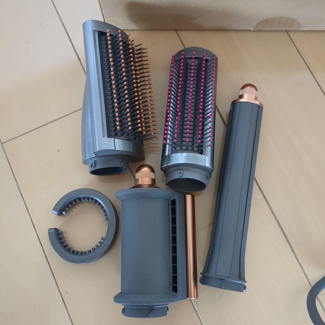 Dyson Airwrap ヘアドライヤー