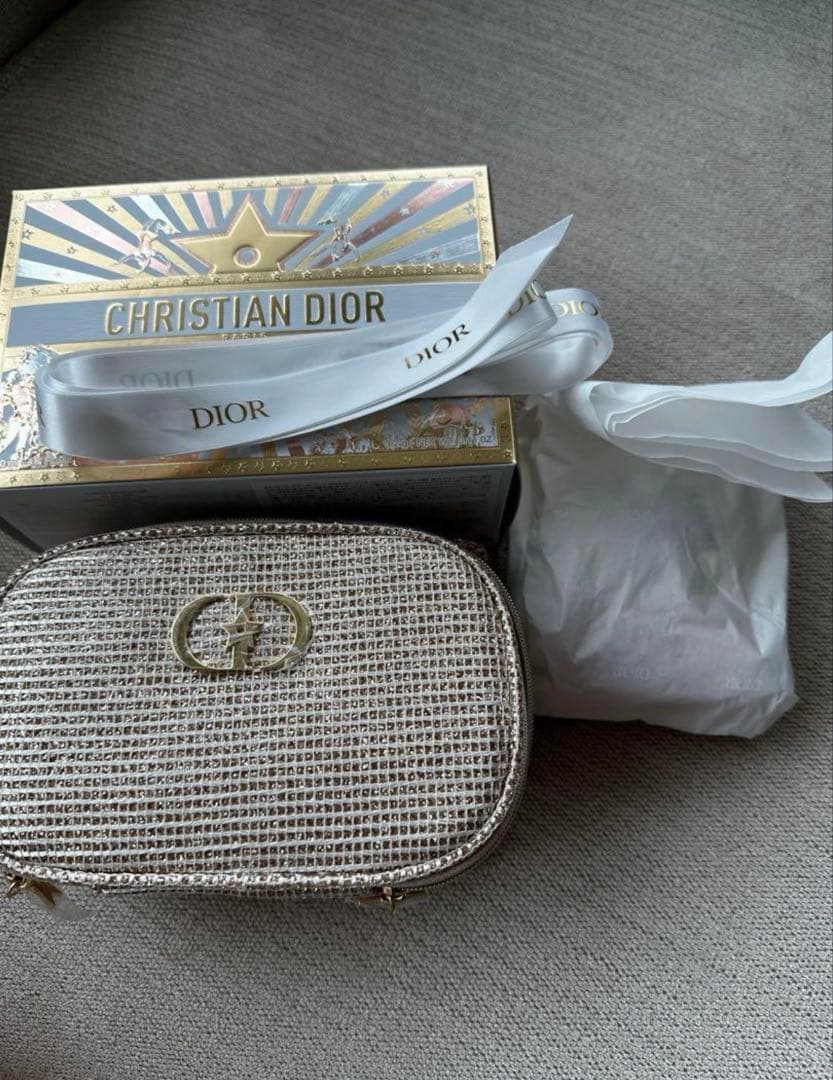 DIOR クリスマス　限定ノベルティ＋コスメ