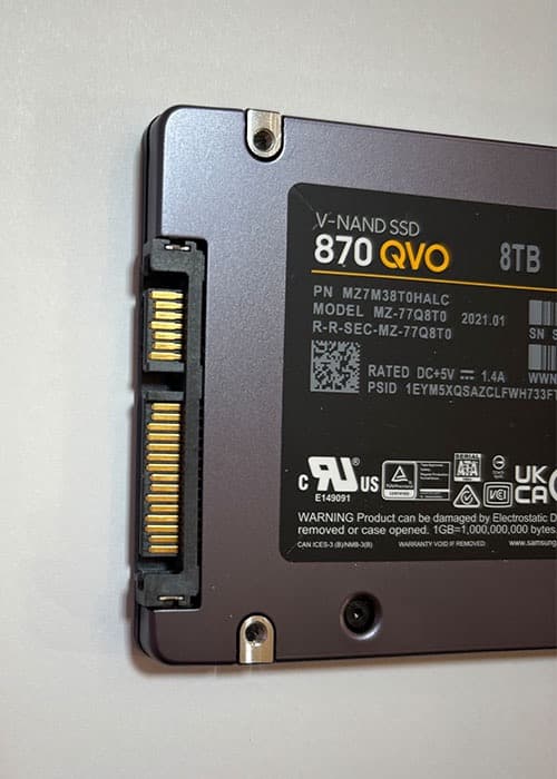 Samsung 870 QVO 8TB 内蔵型SSD