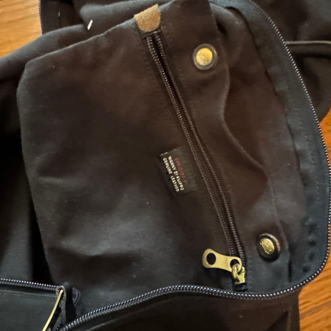 イルビゾンテ　手持ちと肩掛けの2WAY ボストンバッグ　ブラック