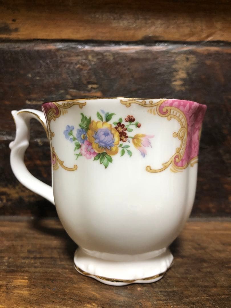 ロイヤルアルバート　レディーカーライル