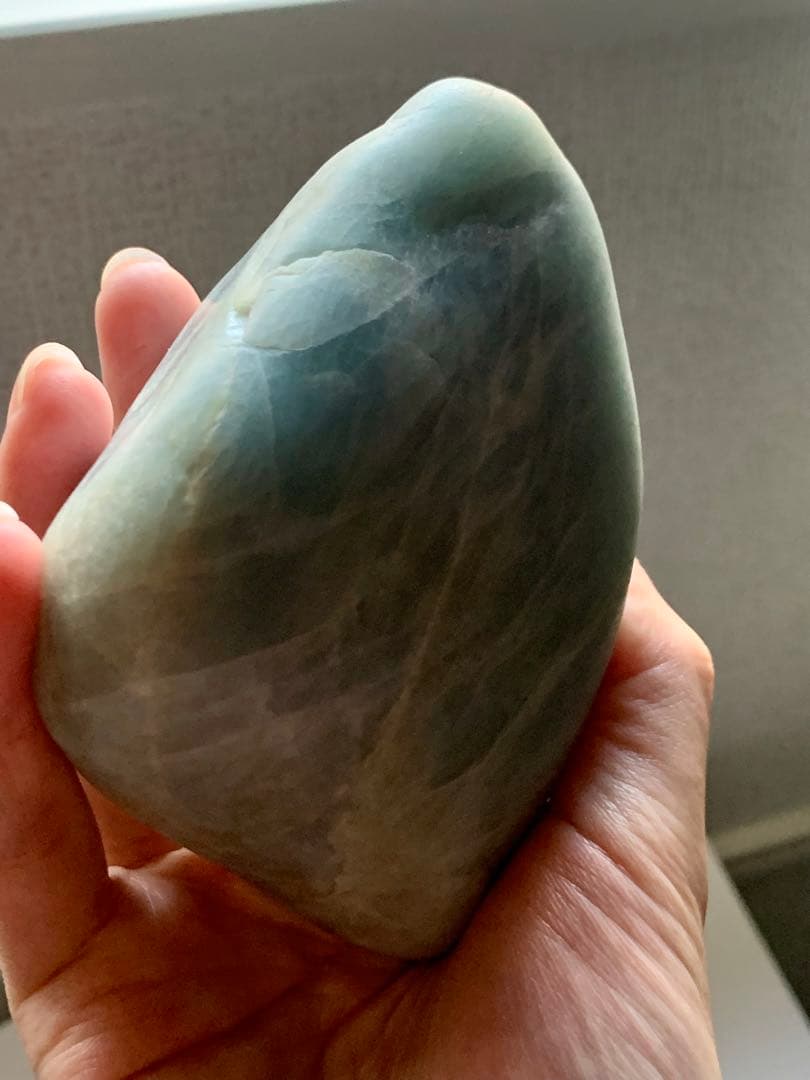 海翡翠　海石　糸魚川入りコン沢青翡翠　原石　青ひすい　水石　根付　国産鉱物標本